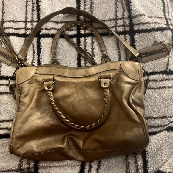 Aunthentic Balenciaga Bag (925) - Picture 4 of 6